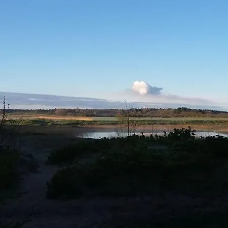 Met Besloten Tuin Casa de Férias *